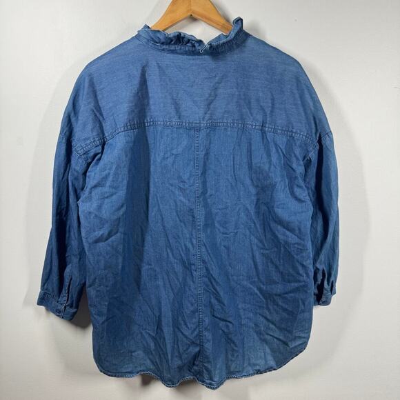 Crown & Ivy Top Women L Blue 100% Cotton Chambray Blouse Peasant Cottage Spring - Picture 2 of 7